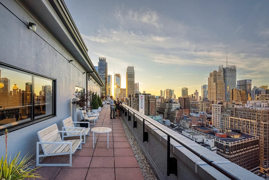 West 34th Street - Photo 17