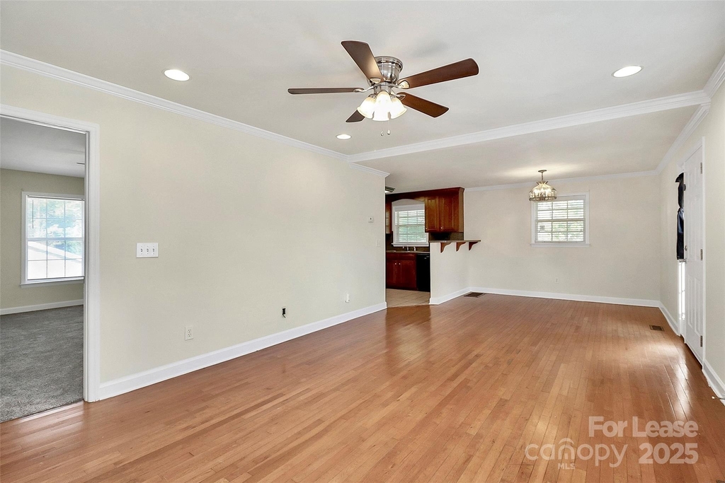 1005 Rainbow Drive - Photo 9