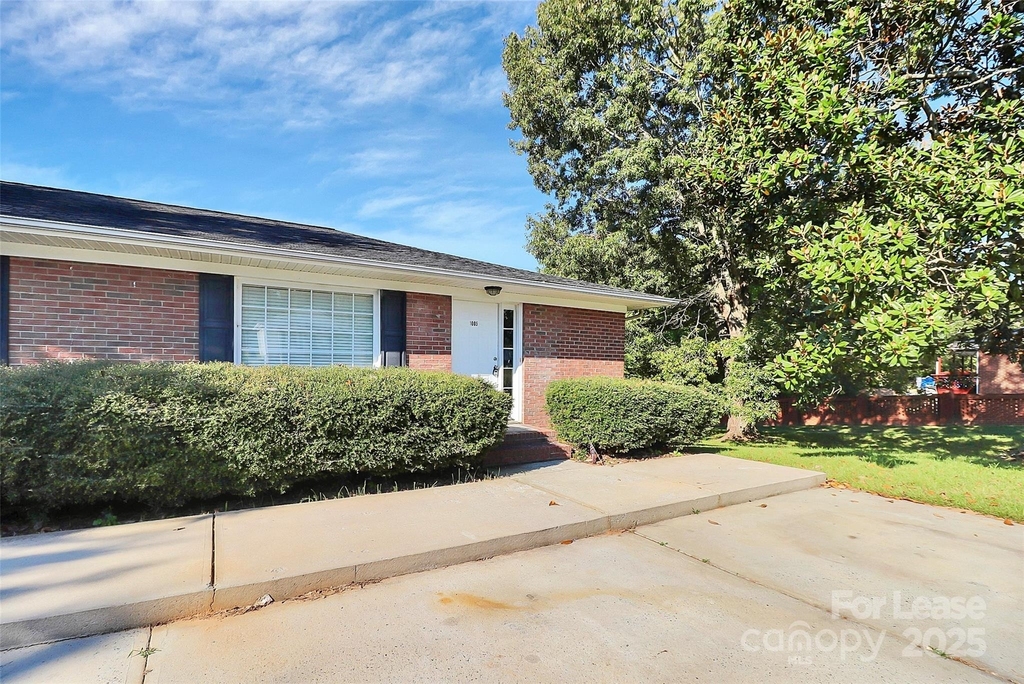 1005 Rainbow Drive - Photo 3