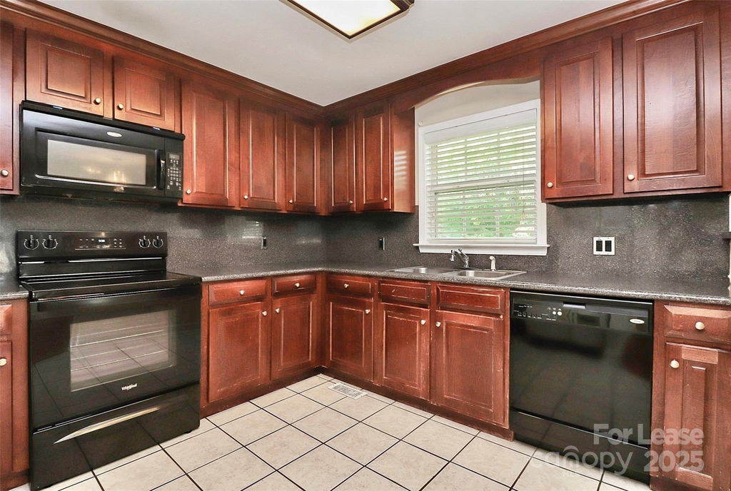 1005 Rainbow Drive - Photo 12