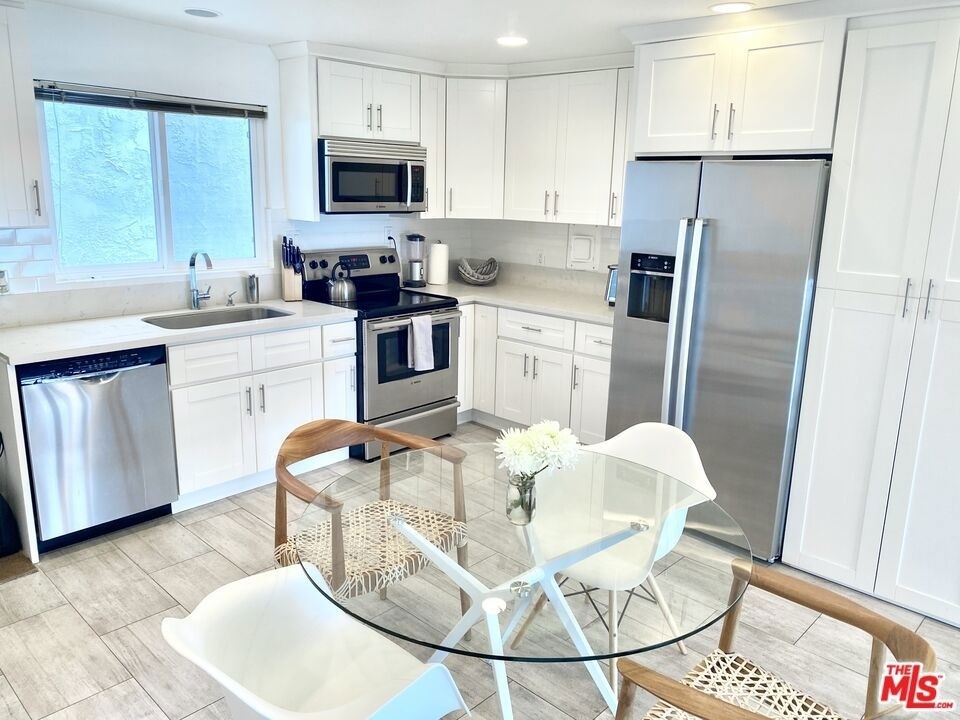18203 Coastline Drive - Photo 6