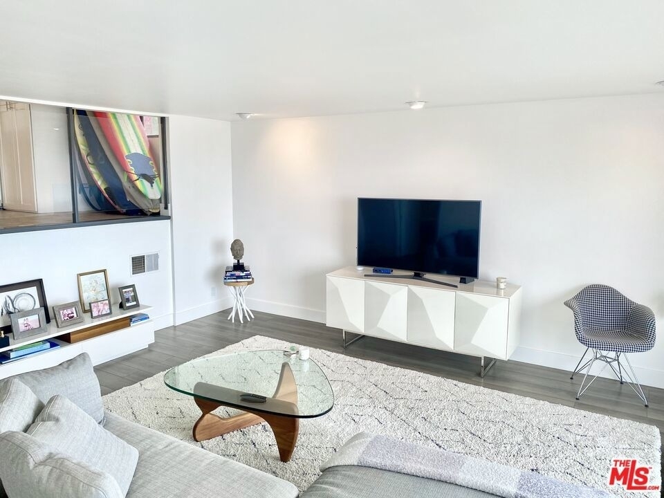 18203 Coastline Drive - Photo 5