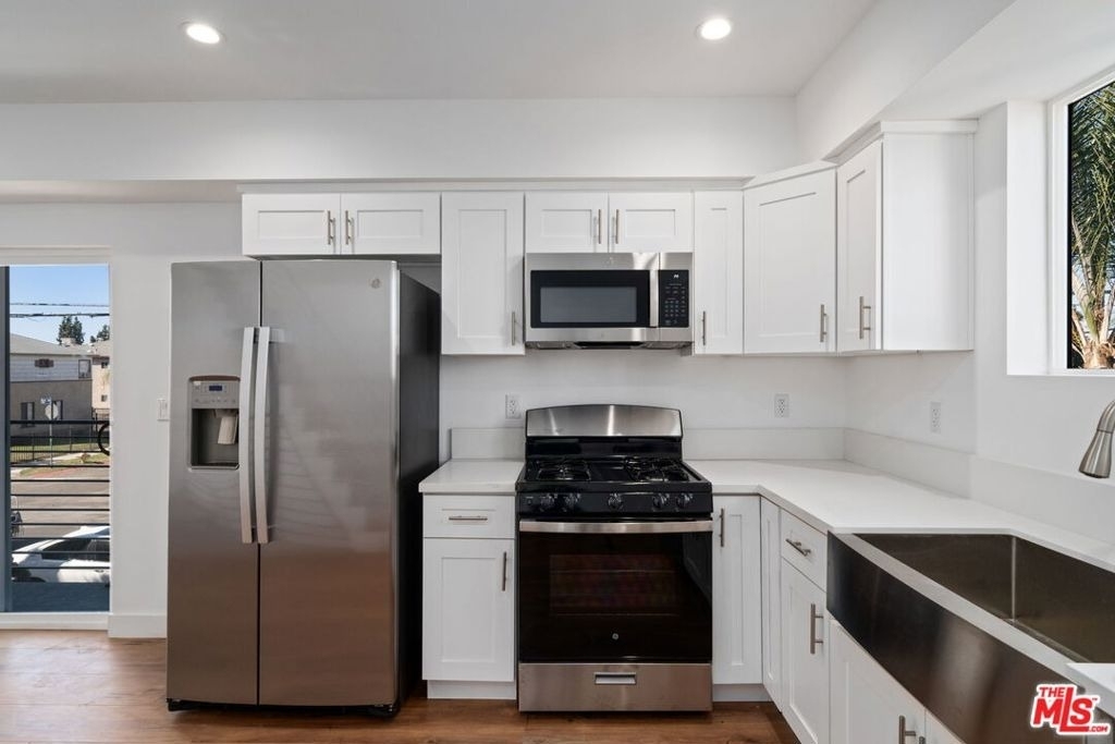 6338 Beck - Photo 0