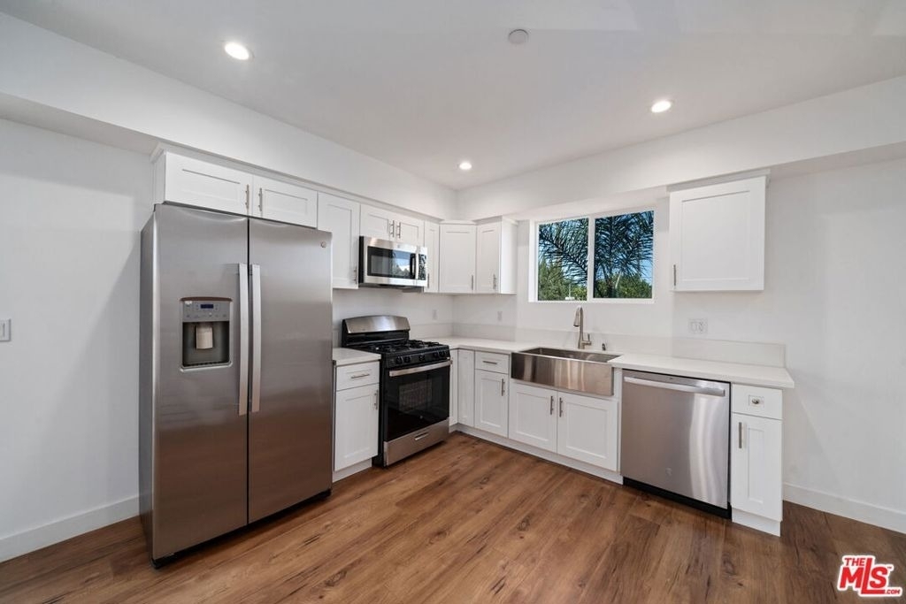 6338 Beck - Photo 2