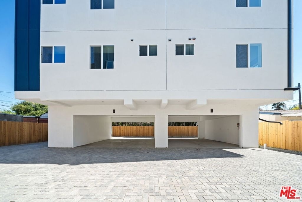 6338 Beck - Photo 1