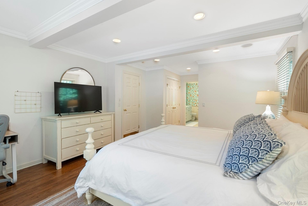 44 Midhampton Avenue - Photo 13