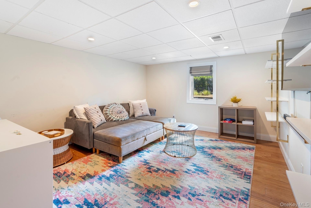 44 Midhampton Avenue - Photo 15