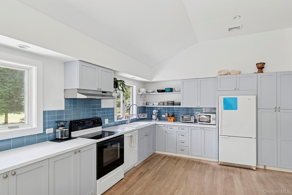 35 Bayberry Lane - Photo 8