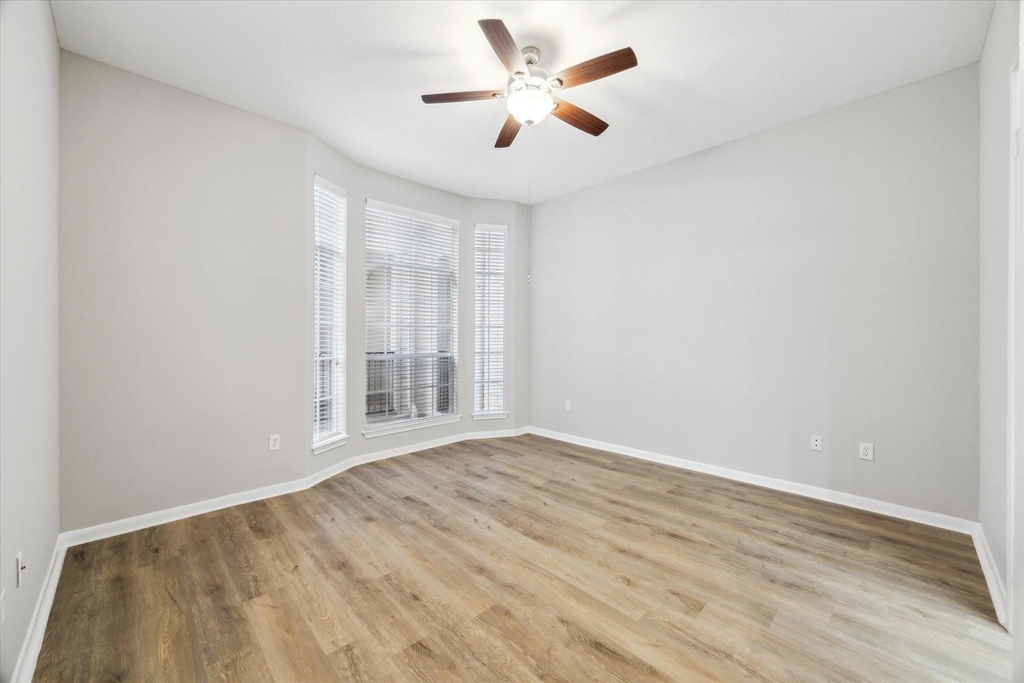 5353 Memorial Drive - Photo 4