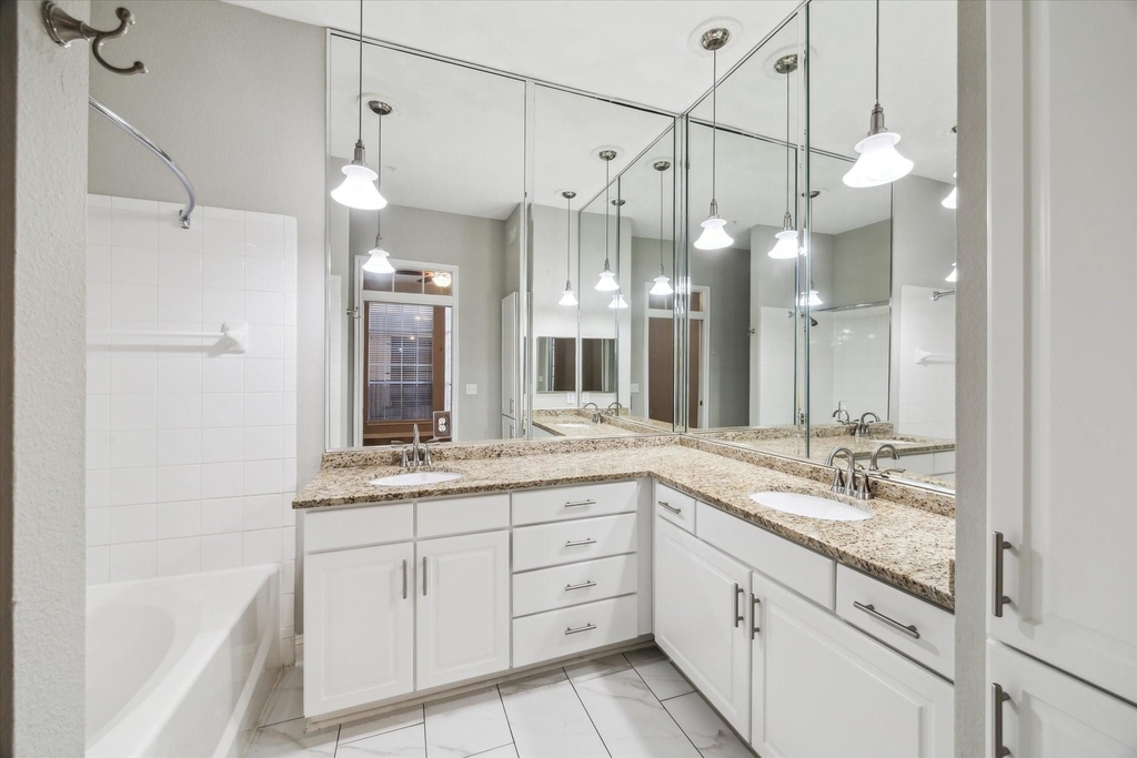5353 Memorial Drive - Photo 5