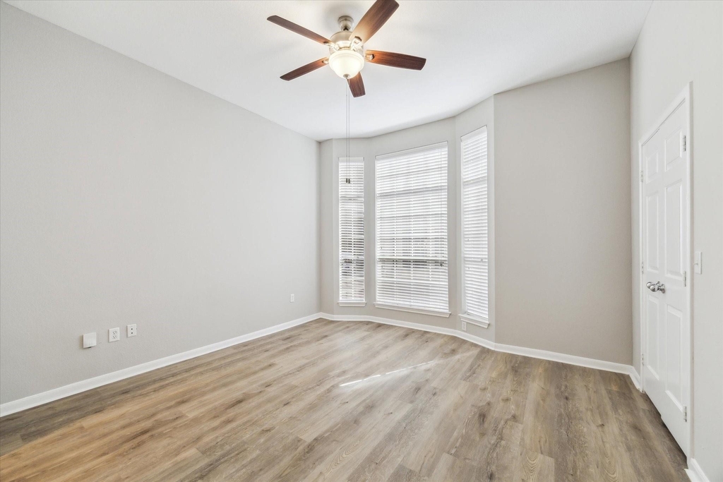 5353 Memorial Drive - Photo 6