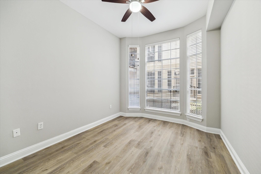 5353 Memorial Drive - Photo 8