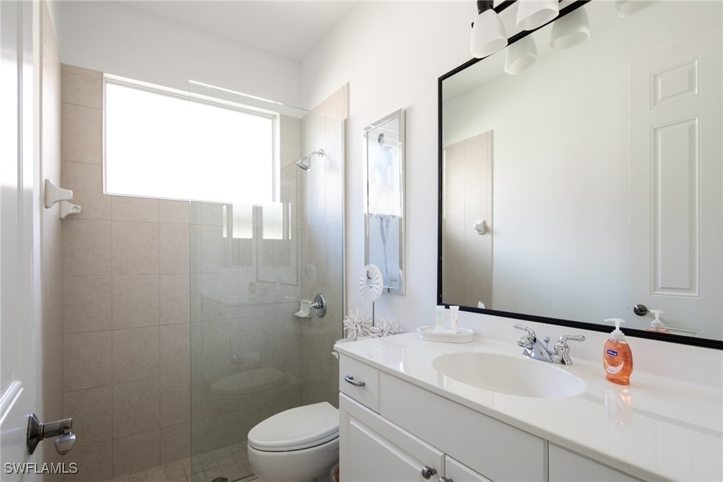 982 Tivoli Court - Photo 32