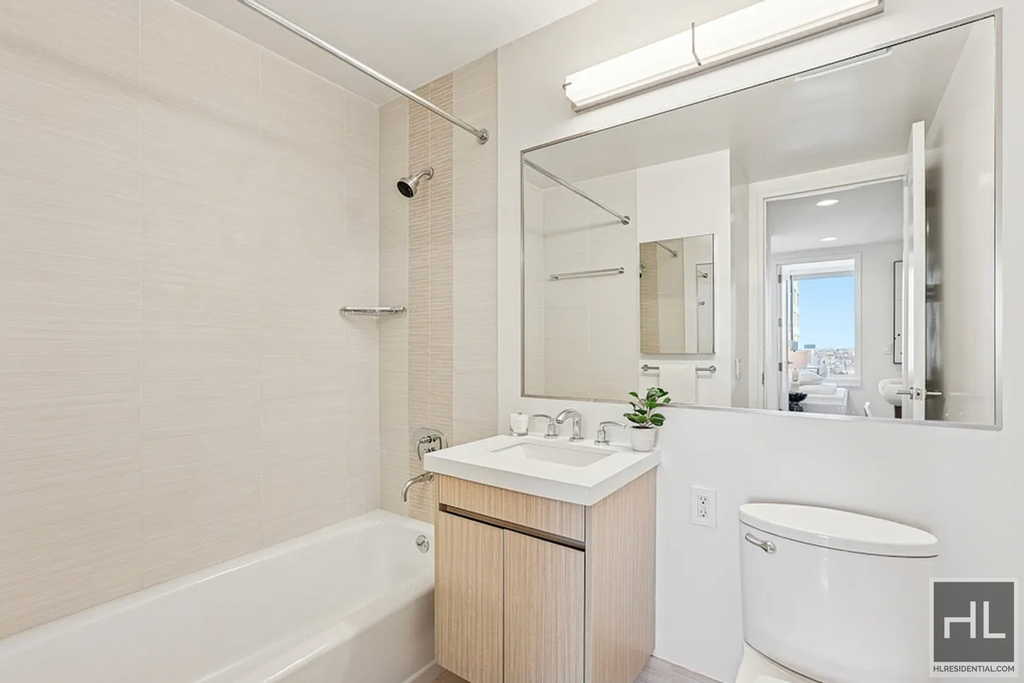 West 67th Street - Photo 4