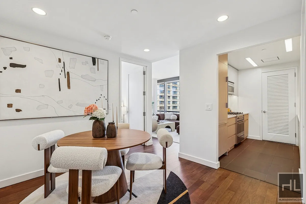 West 67th Street - Photo 2