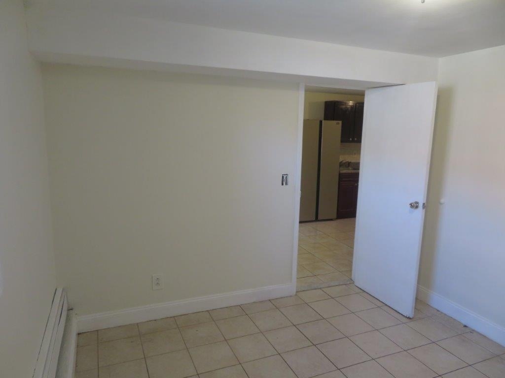 East 55th Street - Photo 4