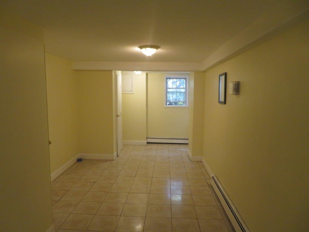 East 55th Street - Photo 13