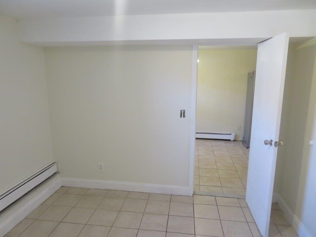 East 55th Street - Photo 3