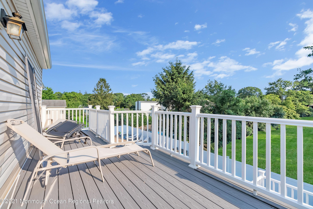 45 Roslyn Court - Photo 33