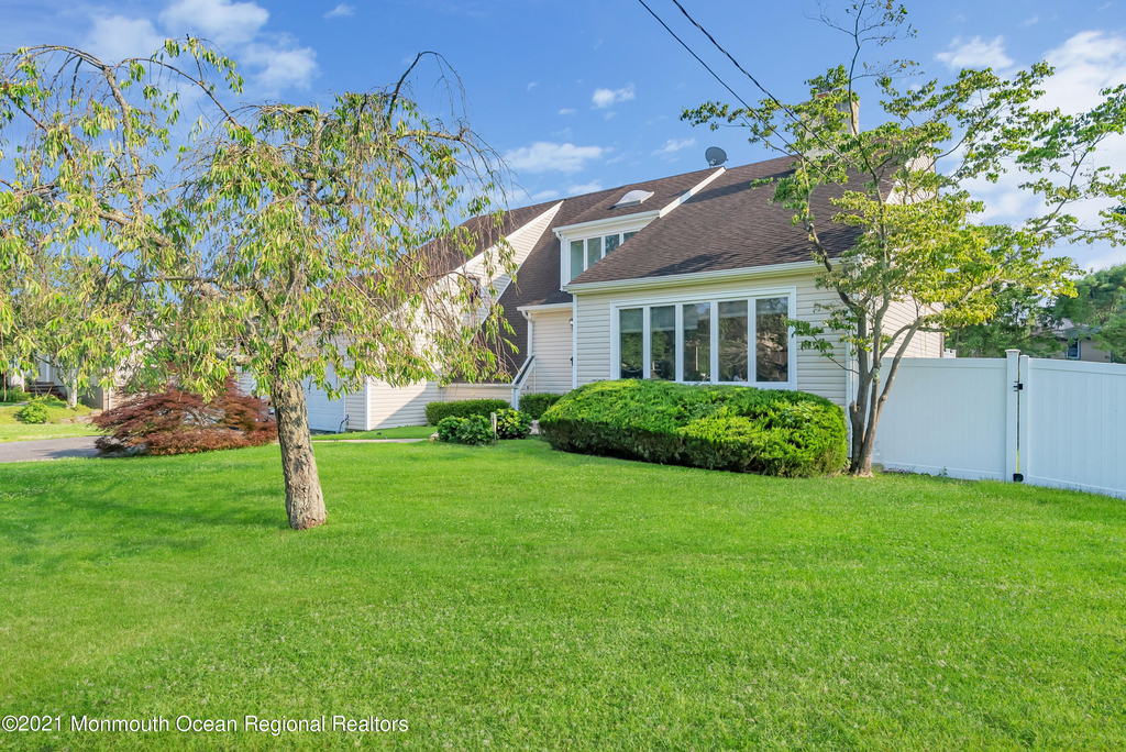 45 Roslyn Court - Photo 34
