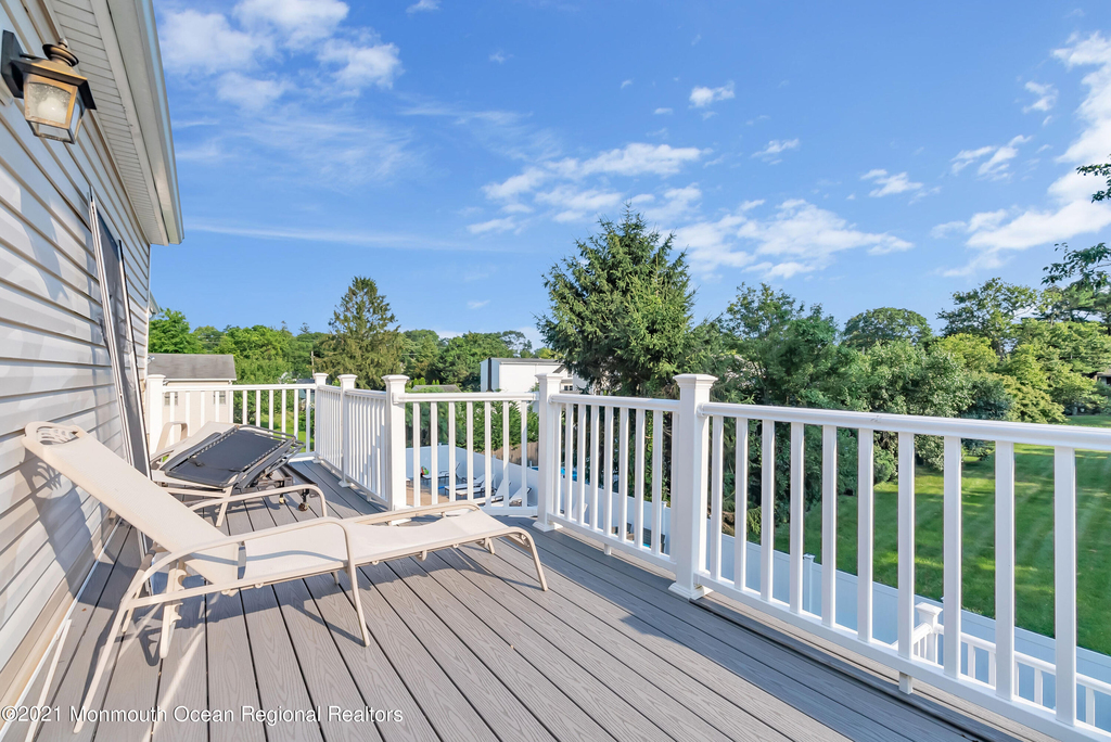 45 Roslyn Court - Photo 32
