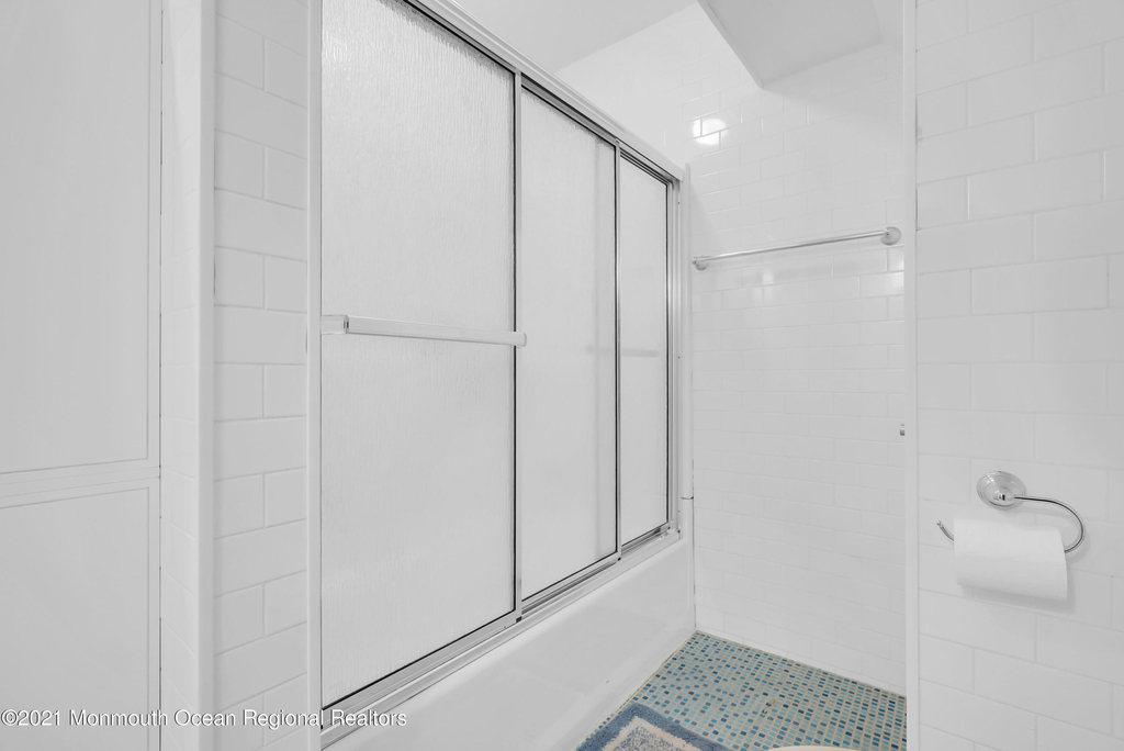 45 Roslyn Court - Photo 17