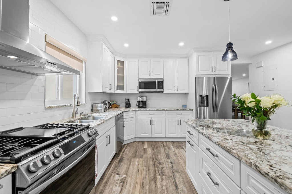 1300 Sw 17th Street - Photo 7