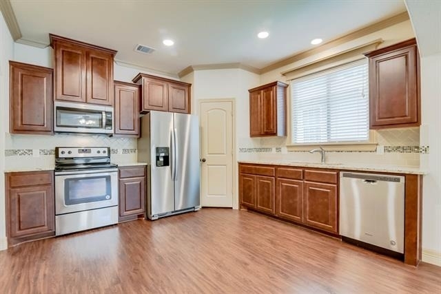 2724 Forest Park Boulevard - Photo 3