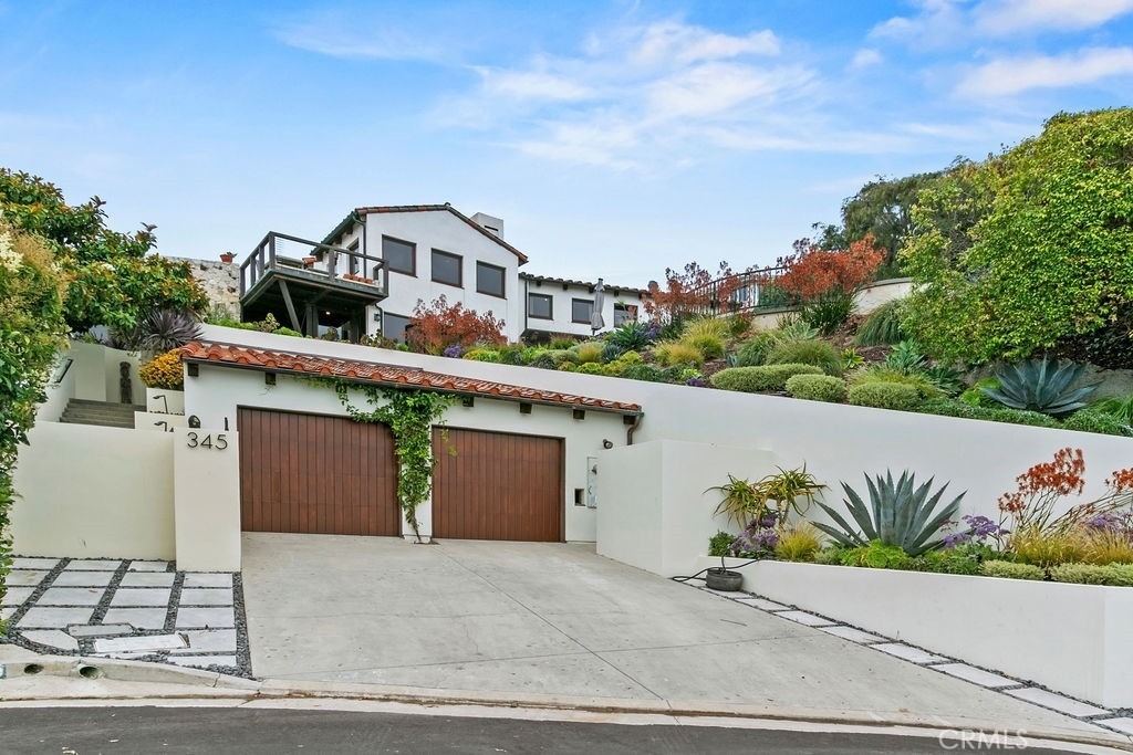 345 Emerald Bay - Photo 1