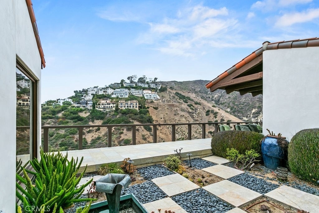 345 Emerald Bay - Photo 23