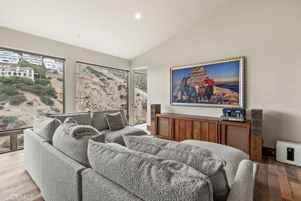 345 Emerald Bay - Photo 39