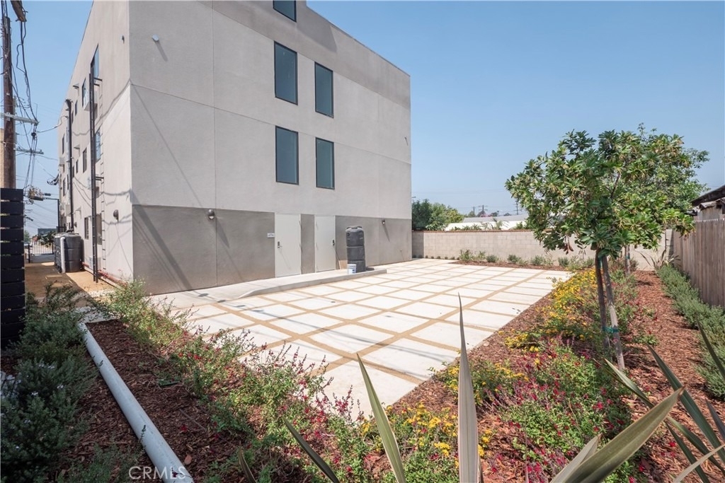 2341 Sheridan Street - Photo 16