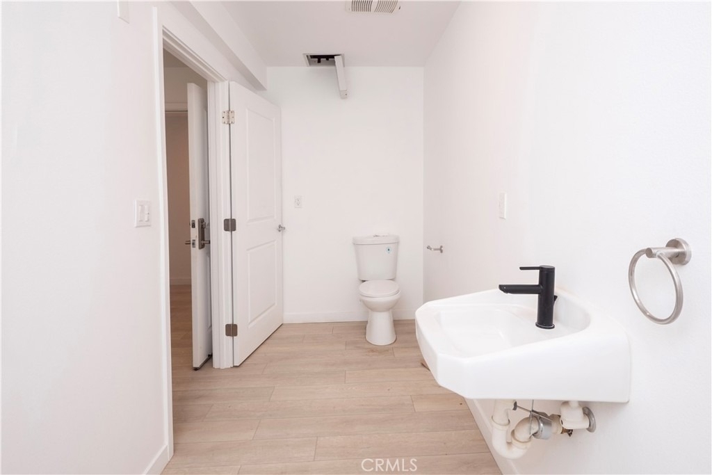 2341 Sheridan Street - Photo 4