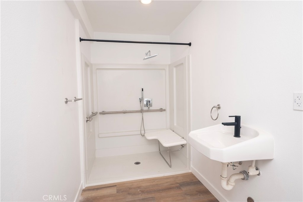 2341 Sheridan Street - Photo 8