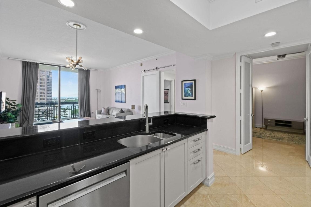 701 S Olive Avenue - Photo 6