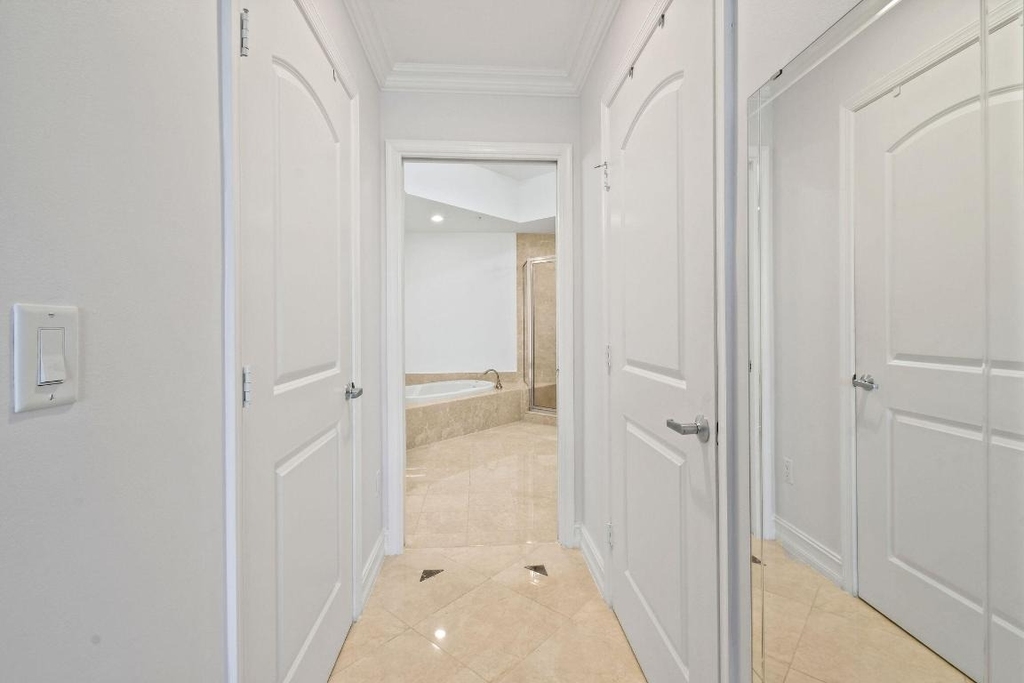 701 S Olive Avenue - Photo 18