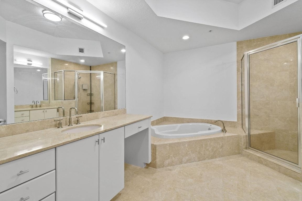 701 S Olive Avenue - Photo 20