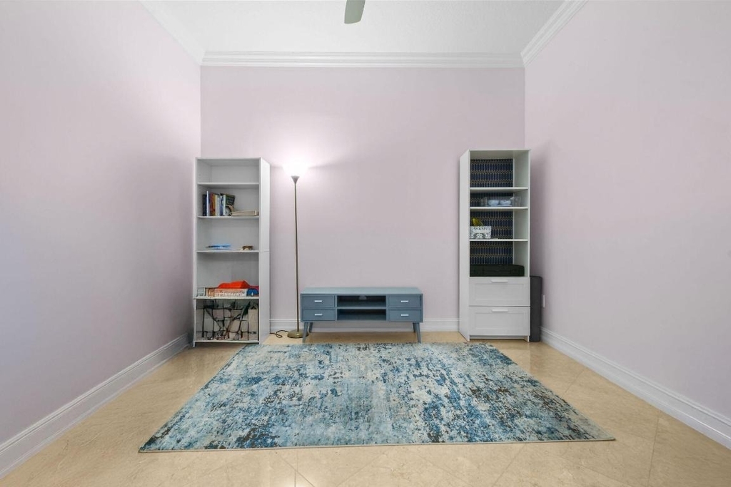 701 S Olive Avenue - Photo 33