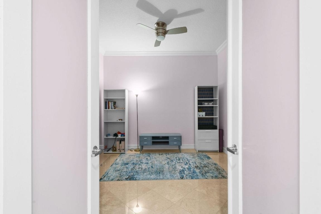 701 S Olive Avenue - Photo 32