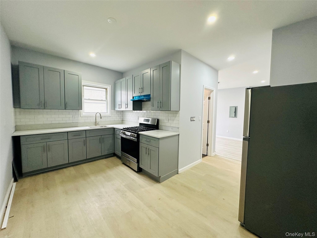 8 Morgan Avenue - Photo 2