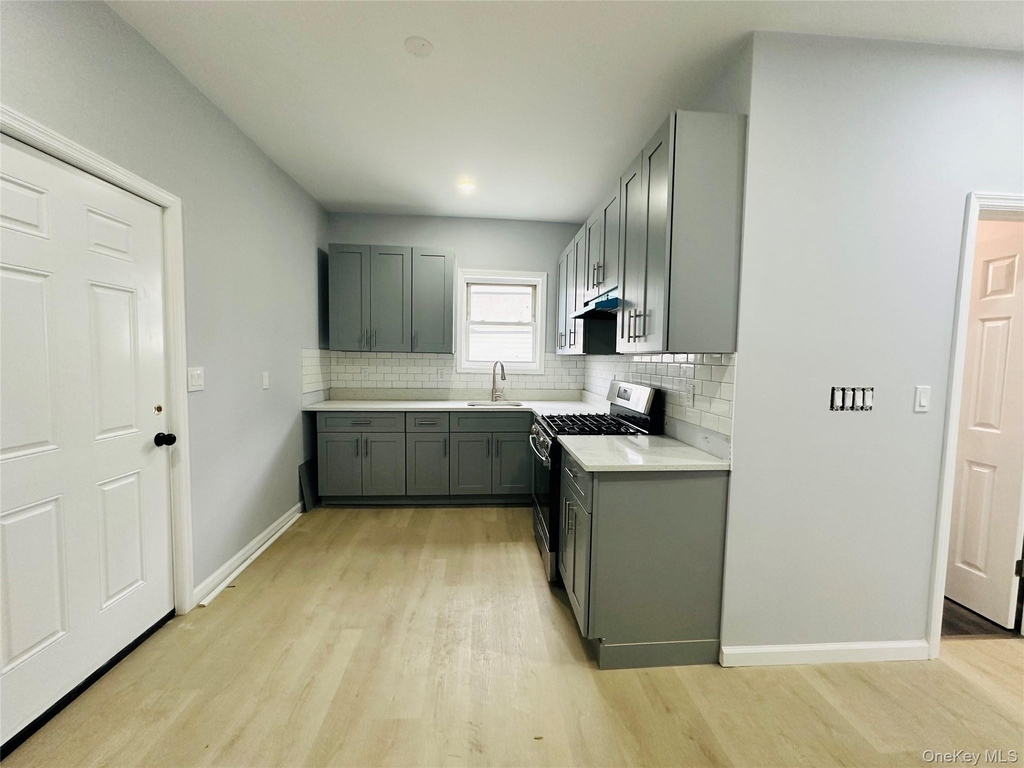 8 Morgan Avenue - Photo 1
