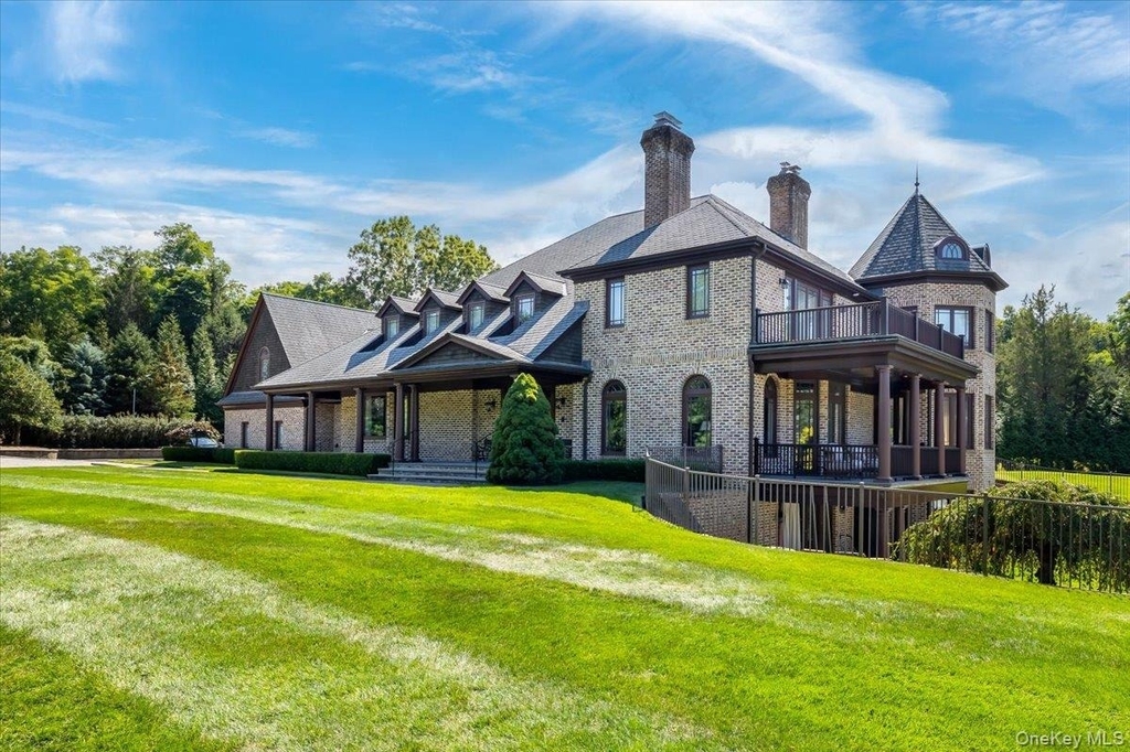 2 Sunset Drive - Photo 1