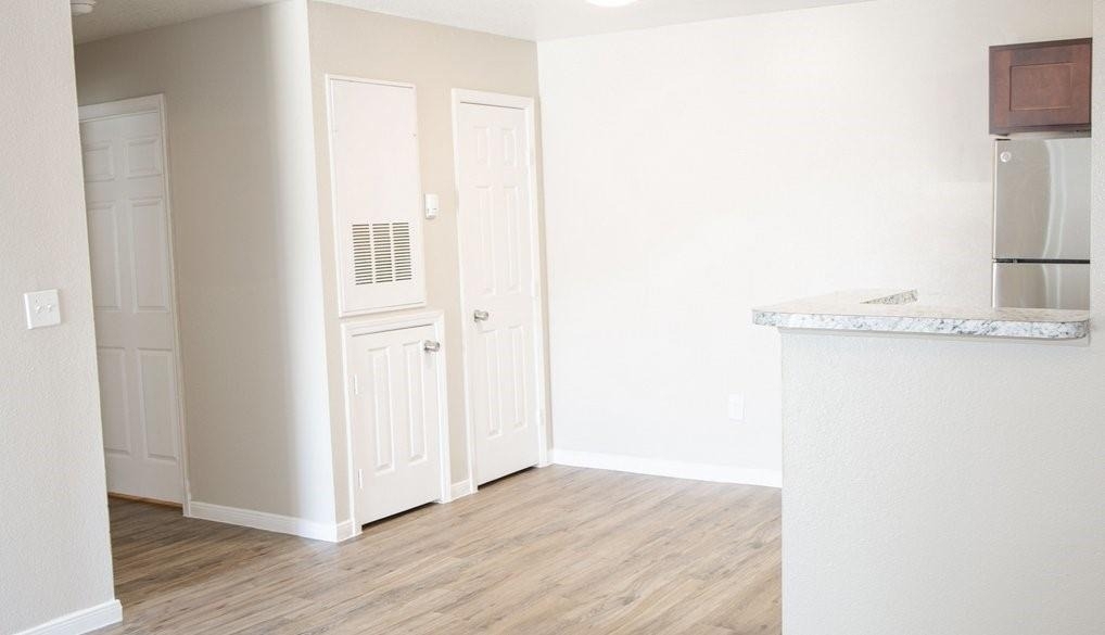 35250 Freedom Rd - Photo 5