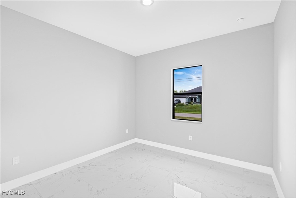2511 Nw 25th Street - Photo 9