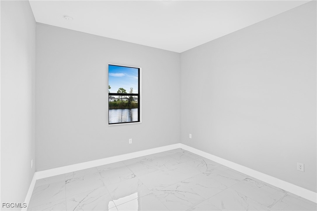2511 Nw 25th Street - Photo 11