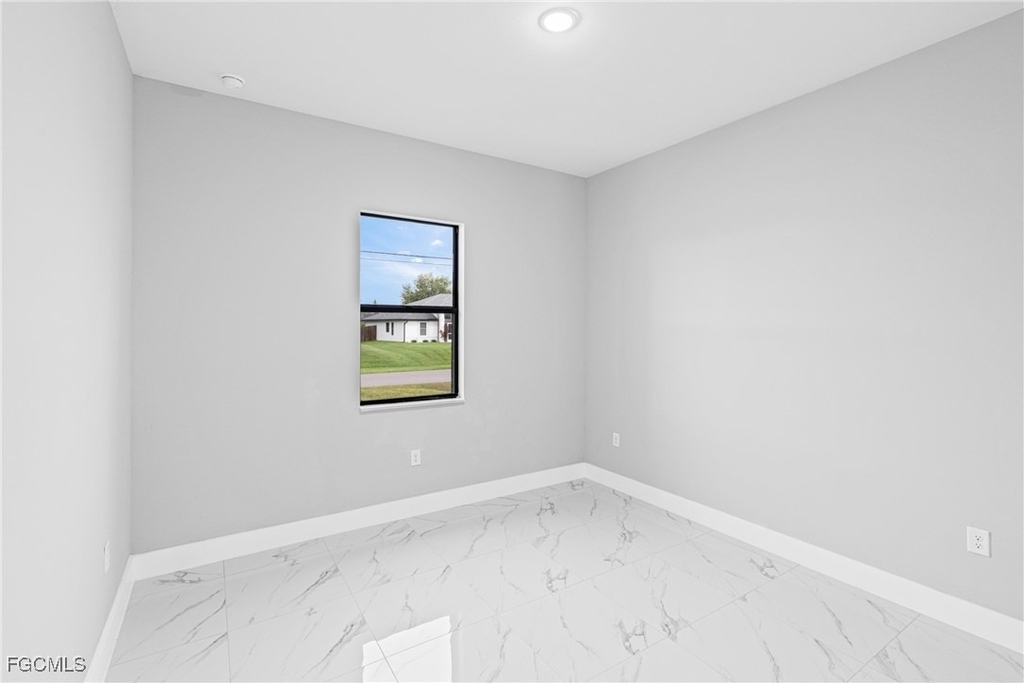 2507 Nw 25th Street - Photo 10