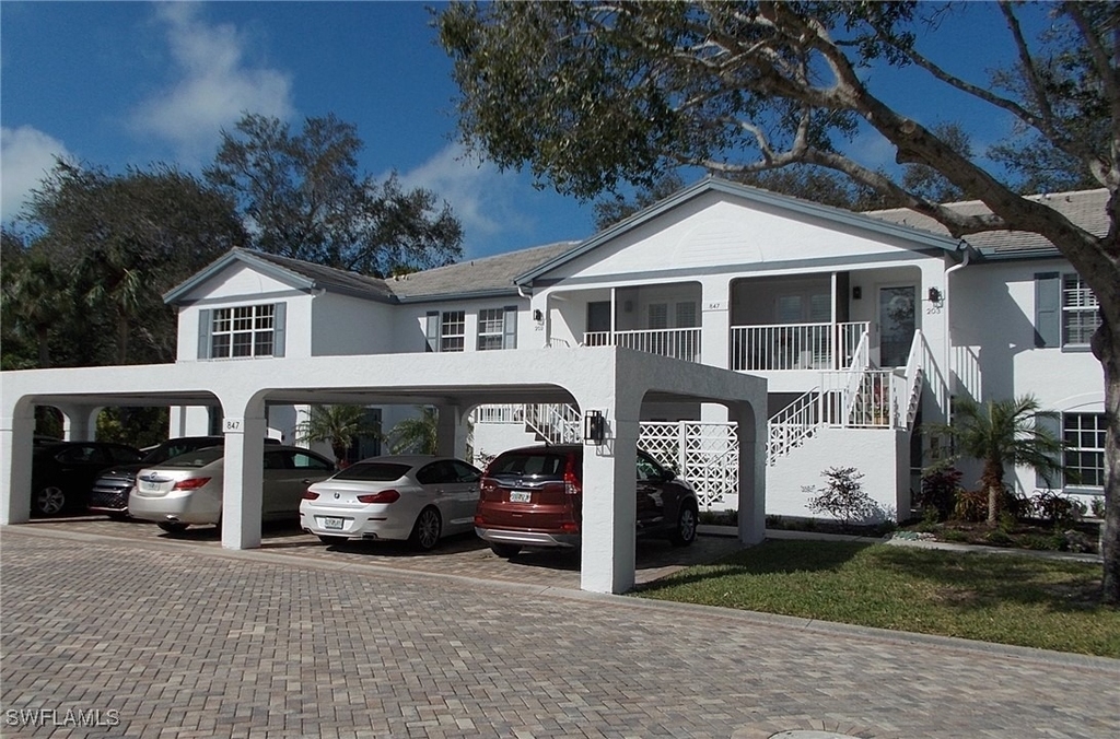 847 Tanbark Drive - Photo 0