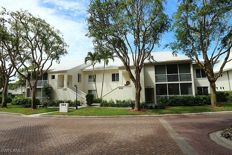 784 Willowbrook Drive - Photo 0