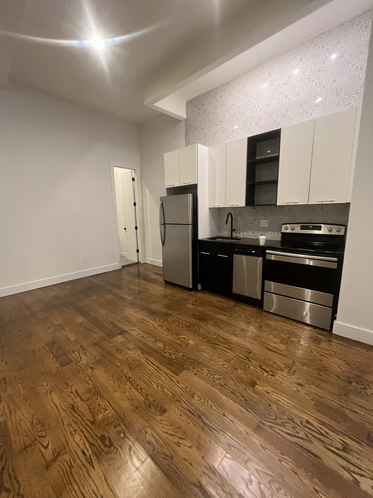 315 Bushwick Avenue - Photo 7
