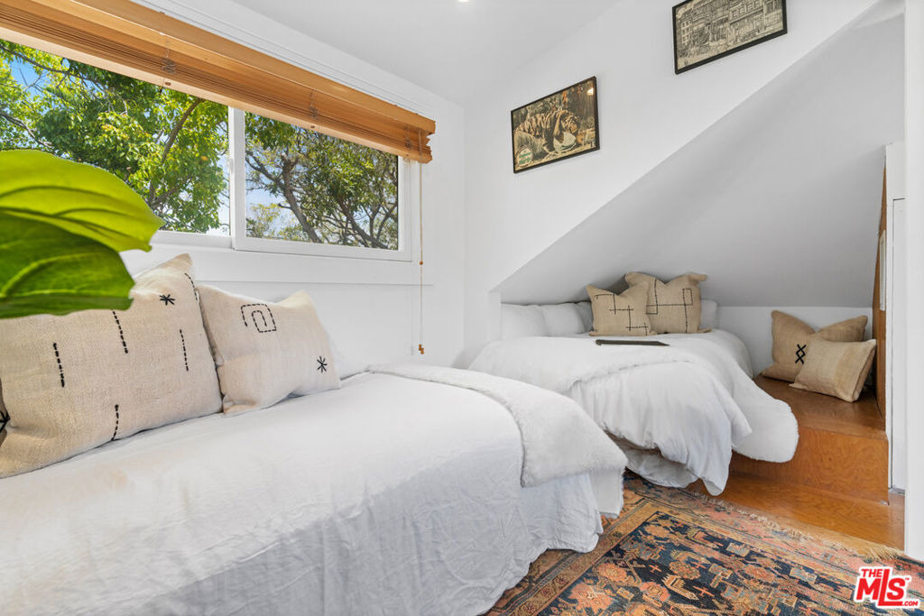 340 5th Avenue - Photo 25